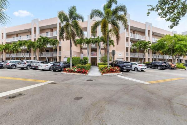 Sunrise Lakes 4, 2541 N Nob Hill Rd #309, Sunrise, Florida 33322, image 1