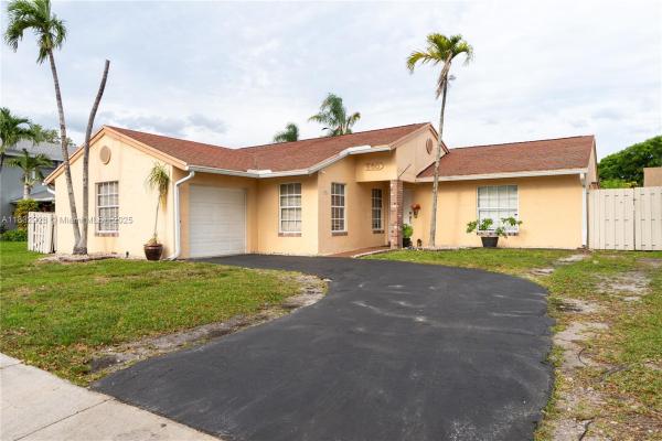 Blue Ridge, 550 Auburn Way, Davie, Florida 33325, image 1