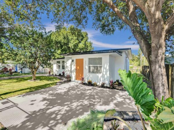 Devonshire, 2720 SW 13th Ave, Fort Lauderdale, Florida 33315, image 2