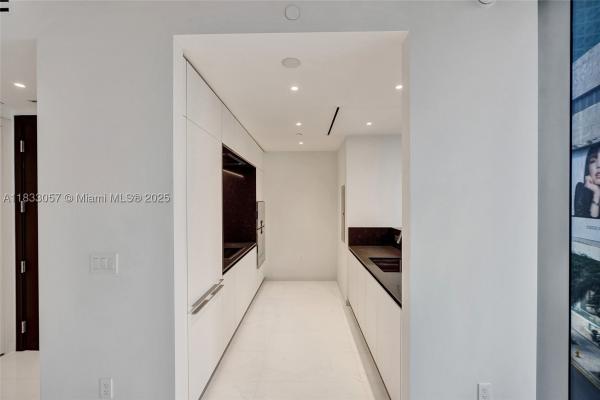 300 Biscayne Blvd Way #505C, Miami, Florida 33131, image 3