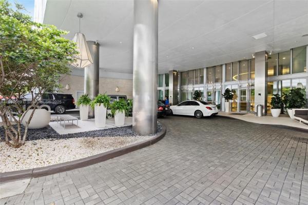 Mint At Riverfront, 92 SW 3rd St #3810, Miami, Florida 33130, image 1