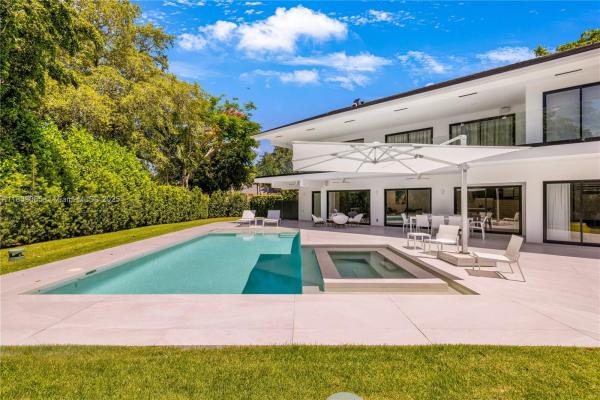 Cocoplum, 7180 E Lago Dr, Coral Gables, Florida 33143, image 1