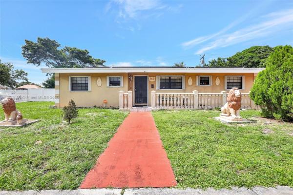 365 NW 198th St, Miami, Florida 33169, image 1