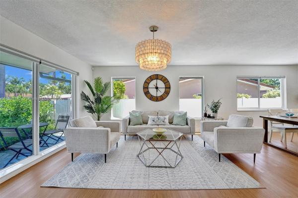 Hollywood Lakes, 1242 Hollywood Blvd, Hollywood, Florida 33019, image 1