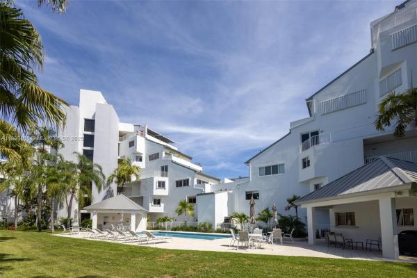 The Pyramids At Key Biscayne, 50 Ocean Lane Dr 101, Key Biscayne, Florida 33149, image 1