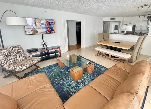 The Mark On Brickell, 1155 Brickell Bay Dr #1401, Miami, Florida 33131, image 2
