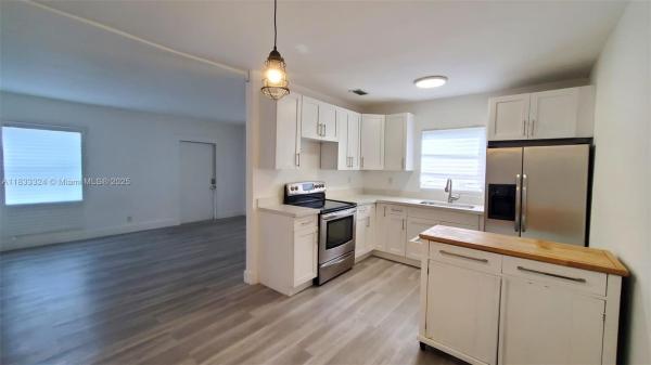 275 NW 46th St #FRONT, Miami, Florida 33127, image 1