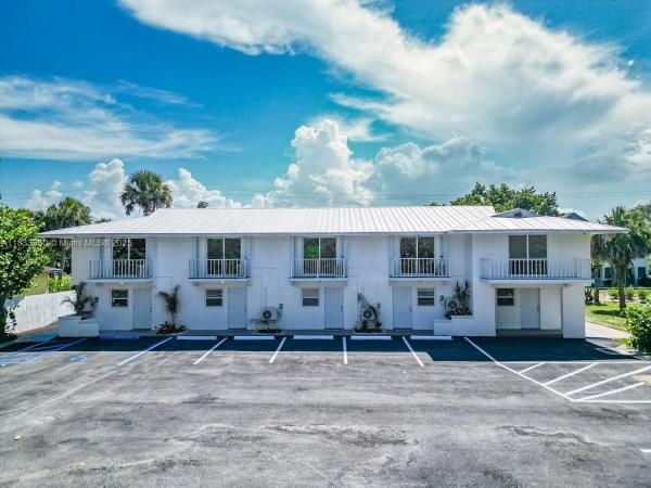 Fort Pierce Shores, 2305 Tamarind Dr #2, Fort Pierce, Florida 34949, image 1