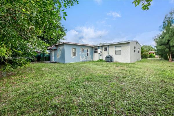 Lauderdale Manors, 1200 NW 11th Ct, Fort Lauderdale, Florida 33311, image 1
