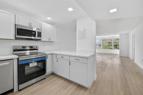 Sunrise Lakes 2, 8305 Sunrise Lakes Blvd #104, Sunrise, Florida 33322, image 1