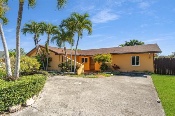 6525 SW 107th Ave, Miami, Florida 33173, image 1