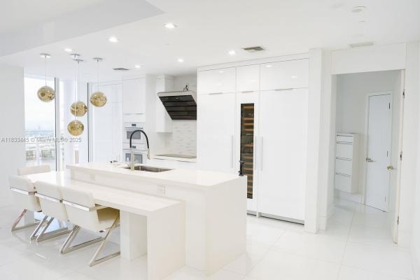 Carbonell, 901 Brickell Key Blvd #3307, Miami, Florida 33131, image 1
