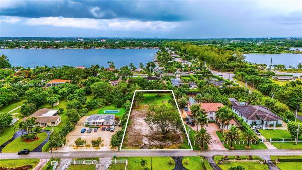 8241 SW 58th St, Miami, Florida 33143, image 1