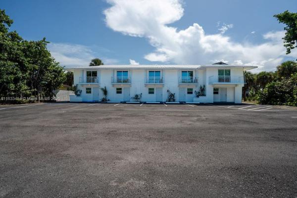 Fort Pierce Shores, 2305 Tamarind Dr #5, Fort Pierce, Florida 34949, image 1
