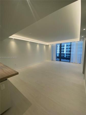 Brickell Flatiron, 1000 Brickell Plz #2707, Miami, Florida 33131, image 1