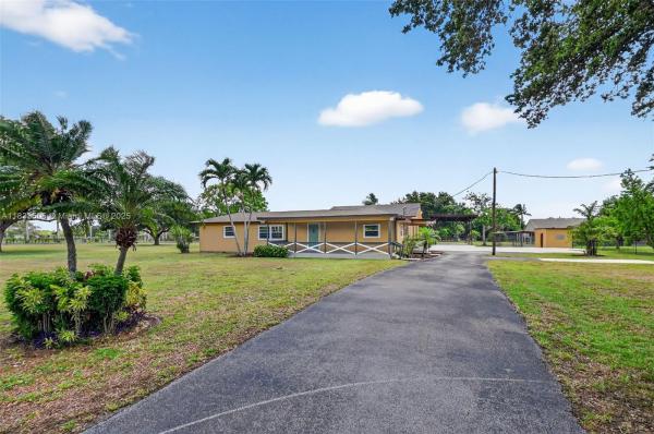 Lake Worth Beach No HOA, 4141 Nova Ln, Lake Worth Beach, Florida 33462, image 2