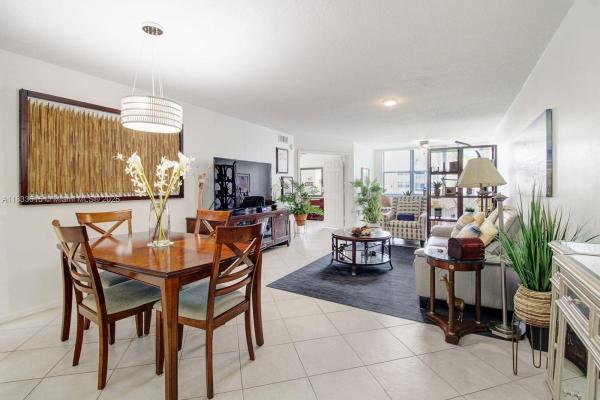 Sunrise Lakes 4, 2524 NW 104th Ave #101, Sunrise, Florida 33322, image 1