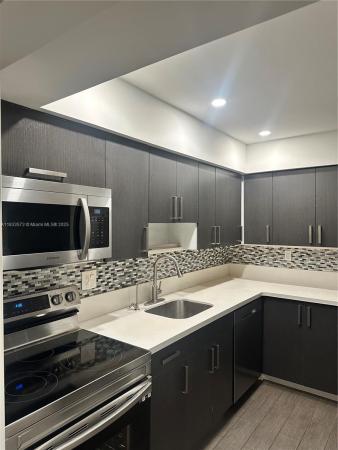 9449 SW 76th St #T5, Unincorporated Dade County, Florida 33173, image 1