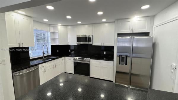 Admiral Towers, 1020 Meridian Ave 201, Miami Beach, Florida 33139, image 1