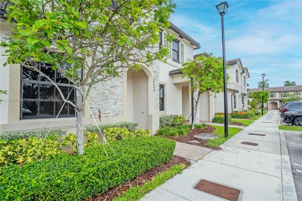 Isola, 24844 SW 114th Ave, Princeton, Florida 33032, image 3