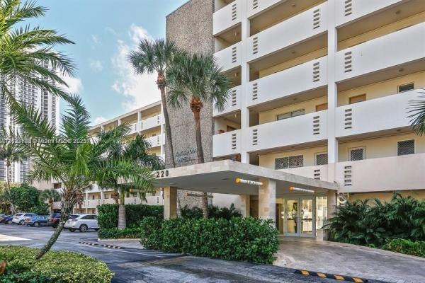 Kings Point Imperial, 220 Kings Point Dr #111, Sunny Isles Beach, Florida 33160, image 1