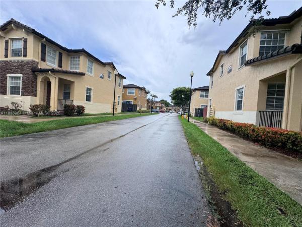 The Shores At Isles Of Bayshore, 9239 SW 227th St #4, Cutler Bay, Florida 33190, image 2