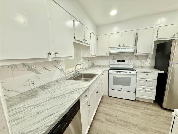 11925 NE 2nd Ave #B207, Miami, Florida 33161, image 1