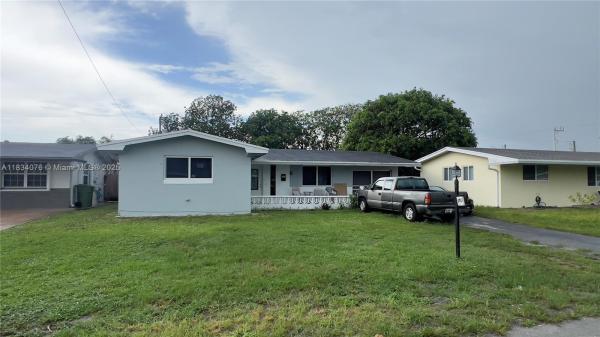 Boulevard Heights, 8860 NW 10th St, Pembroke Pines, Florida 33024, image 1