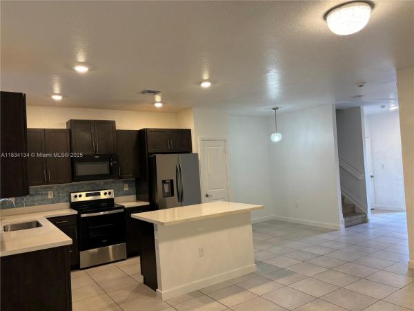 1090 SE 23rd Ave, Homestead, Florida 33035, image 1