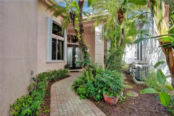 Island In The Grove, 7081 Mallorca Cres, Boca Raton, Florida 33433, image 2