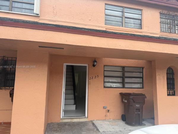 2225 W 53rd Pl 2225, Hialeah, Florida 33016, image 1