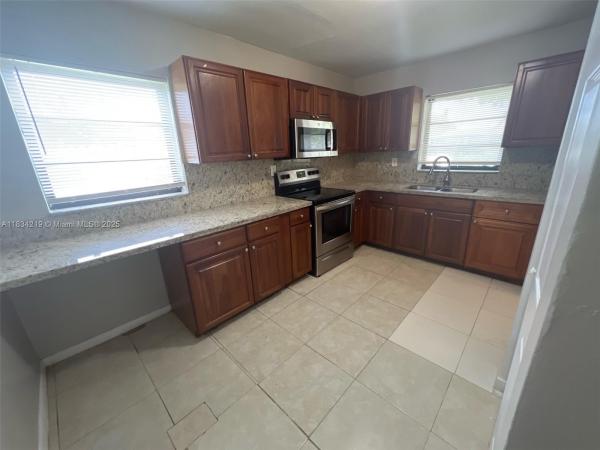 Windward Estates, 18900 NW 19th Ave, Miami Gardens, Florida 33056, image 3