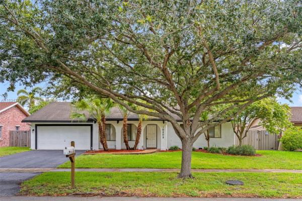 Tanglewood, 10203 SW 49th Pl, Cooper City, Florida 33328, image 1