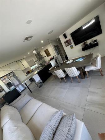 2612 NE 206th St, Miami, Florida 33180, image 1