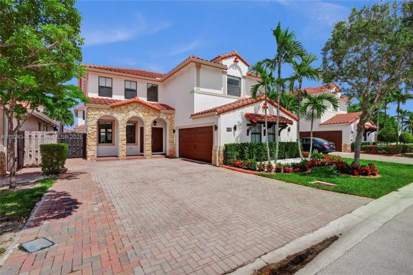 1007 NW 99th Ct, Unincorporated Dade County, Florida 33172, image 1
