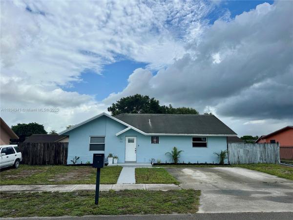 3521 NW 193rd St, Miami Gardens, Florida 33056, image 3
