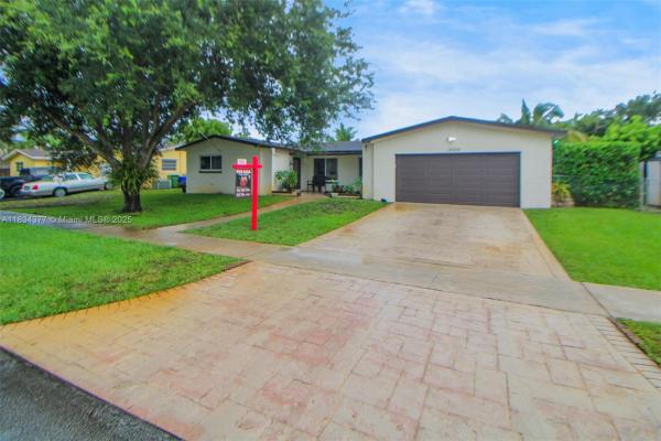 Pembroke Lakes, 12000 NW 20th St, Pembroke Pines, Florida 33026, image 1