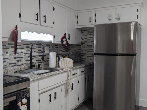 Beverly Park, 6137 Dewey St, Hollywood, Florida 33023, image 3