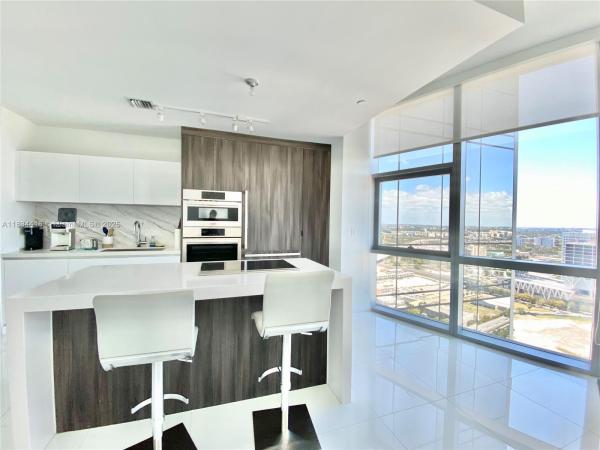 Paramount Miami Worldcenter, 851 NE 1st Ave 2802, Miami, Florida 33132, image 1