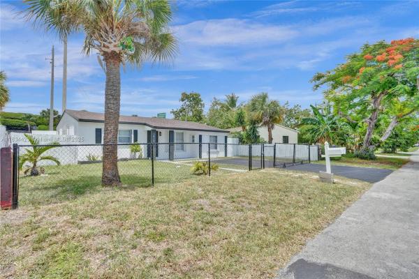 South Hollywood, 1610 S 29th Ave, Hollywood, Florida 33020, image 1