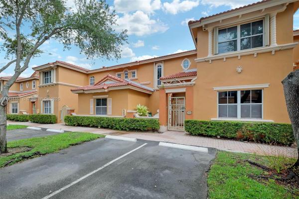 8511 NW 141 Ter 402, Miami Lakes, Florida 33016, image 1