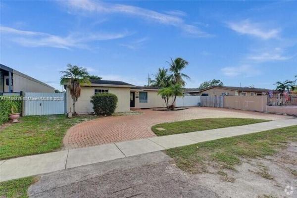 7920 NW 171st St, Hialeah, Florida 33015, image 1