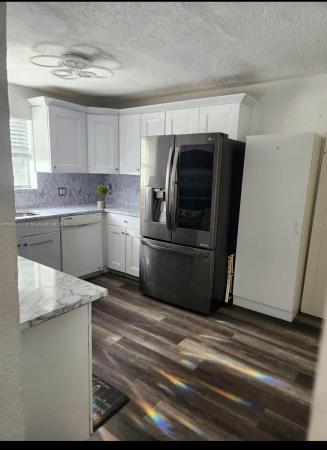 561 NE 159th St, Miami, Florida 33162, image 1