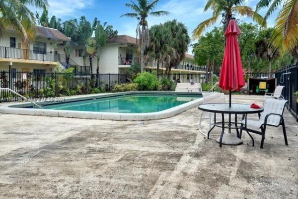 Calypso Cay, 4160 NW 21st St #142-B, Lauderhill, Florida 33313, image 3