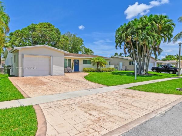 Pasadena Lakes, 321 NW 93rd Ave, Pembroke Pines, Florida 33024, image 1
