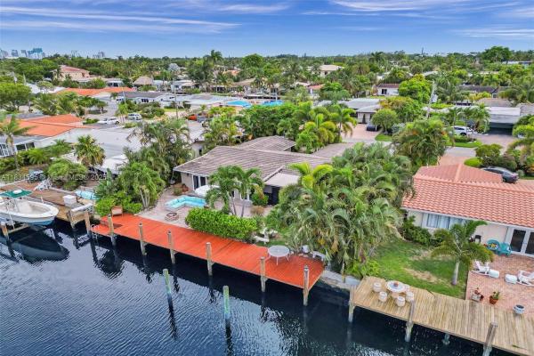 Coral Point, 2200 NE 19th Ave, Wilton Manors, Florida 33305, image 1