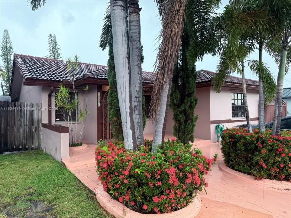 5881 SW 147th Ct, Unincorporated Dade County, Florida 33193, image 1