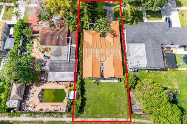 241 Hough Dr, Miami, Florida 33166, image 1