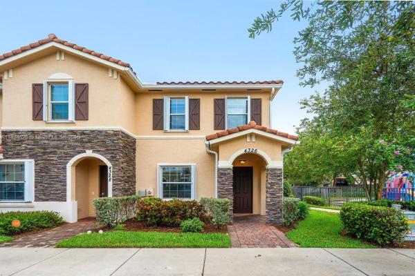Charleston Commons, 4326 Braxton Ave, West Palm Beach, Florida 33417, image 1