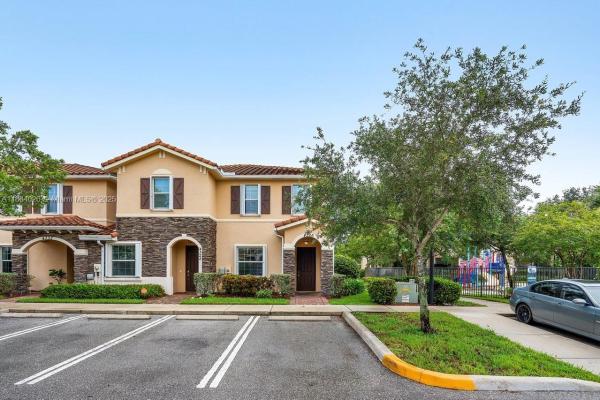 Charleston Commons, 4326 Braxton Ave, West Palm Beach, Florida 33417, image 2